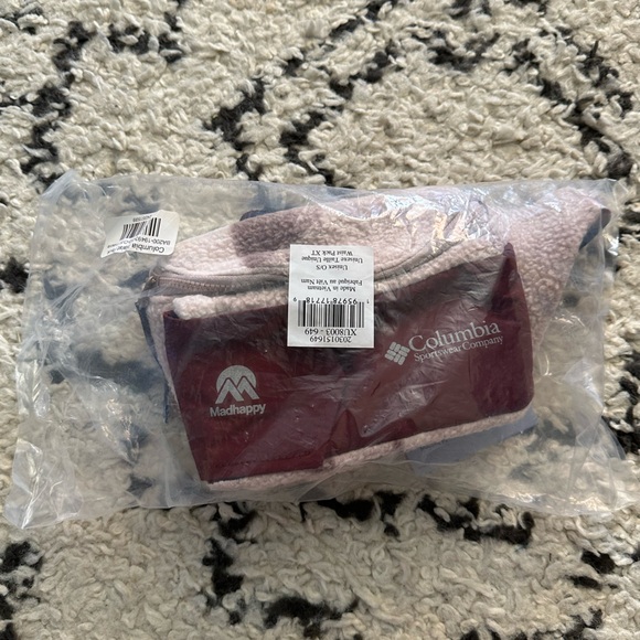 Madhappy x Columbia Limited Edition Fleece Waist Pack New with Tags - Picture 5 of 5
